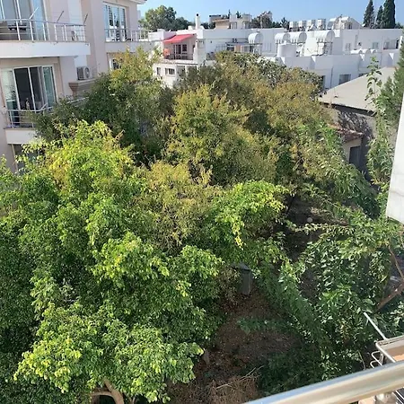Merkezdeki Eviniz Kyrenia (Northern Cyprus)