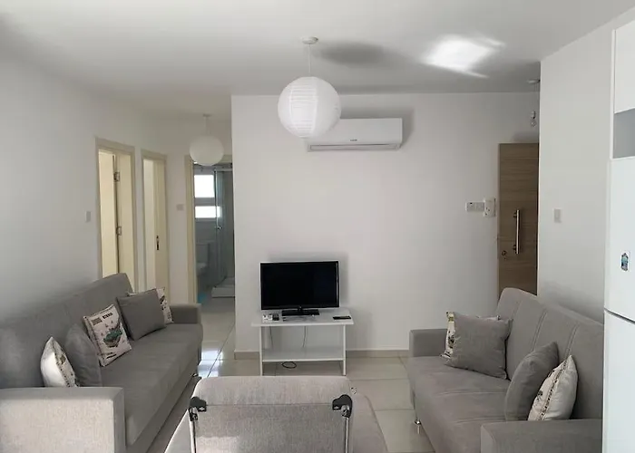 Merkezdeki Eviniz * Kirenia